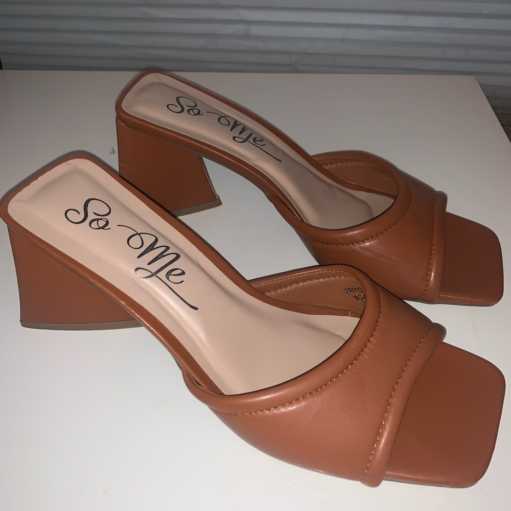 So Me Women's Brown Block Heel Mules